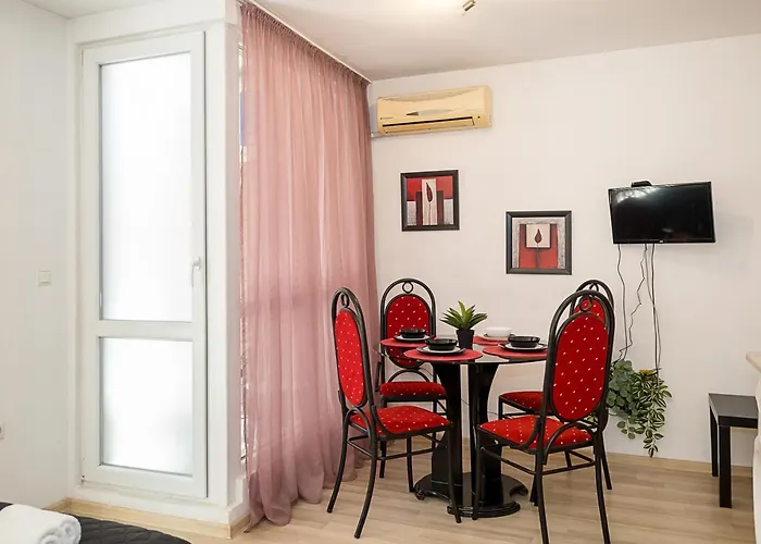 Apartment Near Grand Mall I Cozy & Convenient By Flat Mаnаger Varna